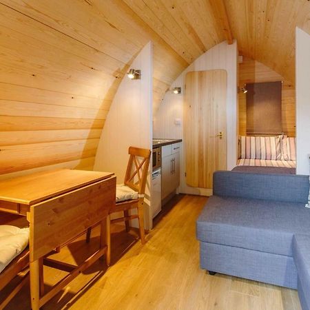 Отель Buttercup Glamping Pod Челтенхам Экстерьер фото