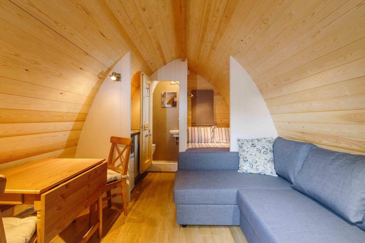 Отель Buttercup Glamping Pod Челтенхам Экстерьер фото