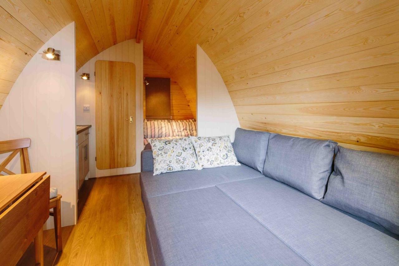 Отель Buttercup Glamping Pod Челтенхам Экстерьер фото